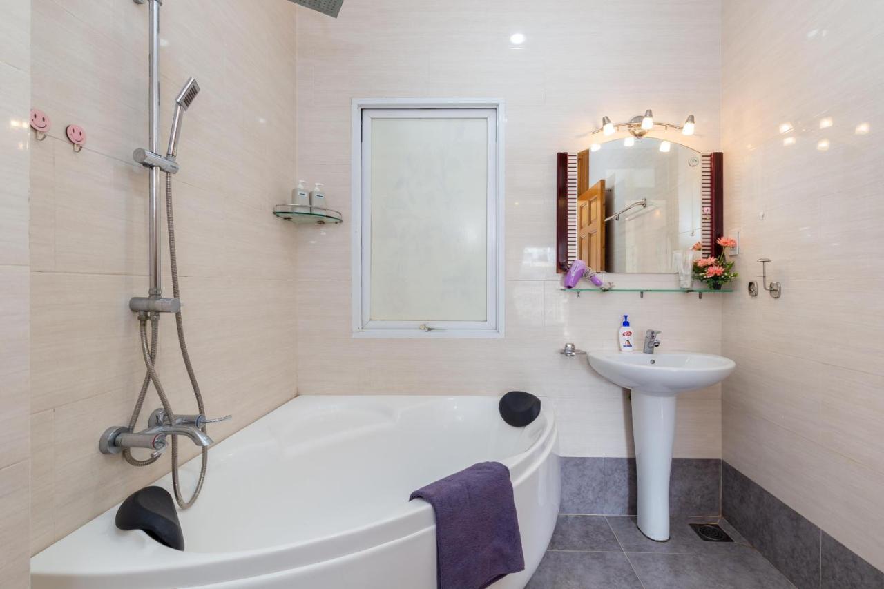 Ở trọ Nina Home- De Tham Street, D1 *