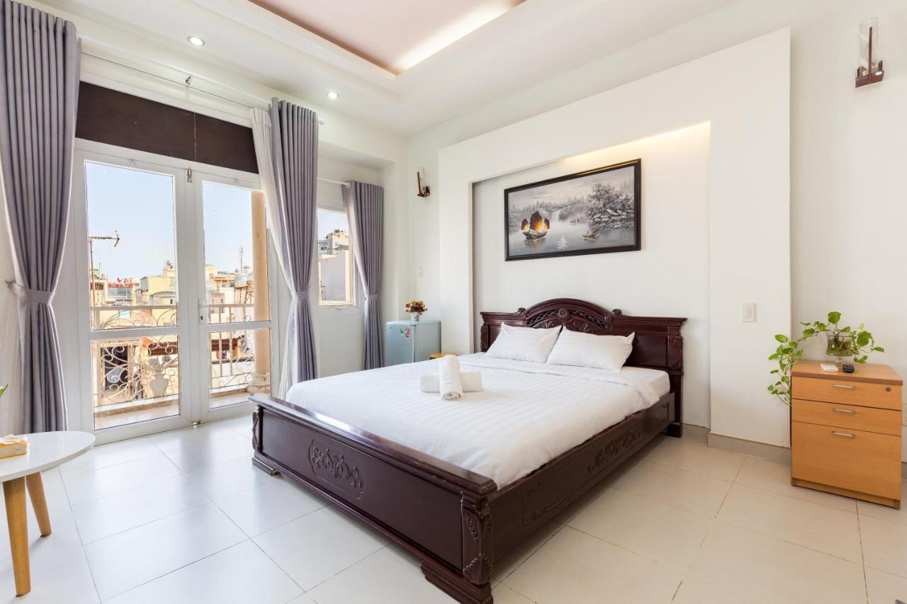 Ở trọ Nina Home- De Tham Street, D1 *